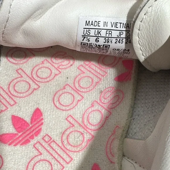 Adidas Women's White and Pink Sneakers - Picture 4 of 5